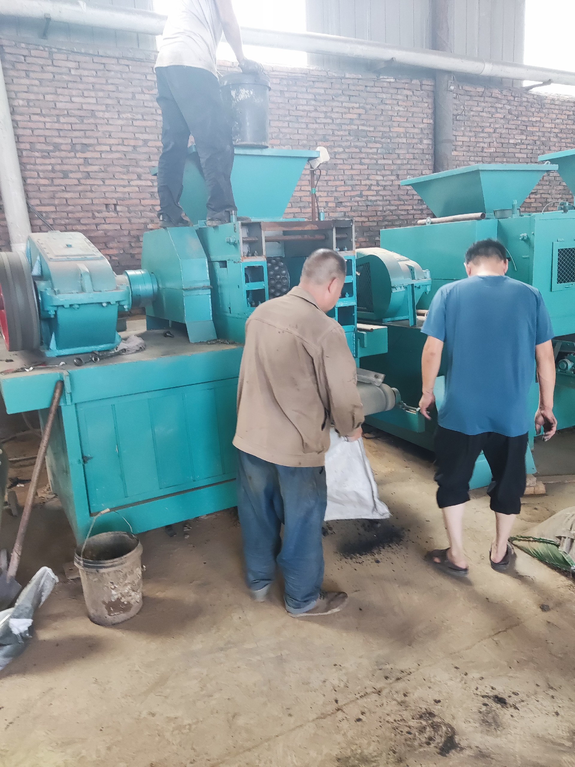 壓球機(jī)有效提升鋼廠資源循環(huán)利用率